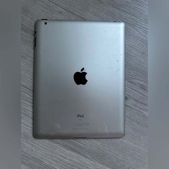 iPad - Picture 4 of 6